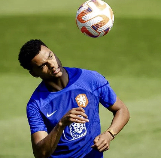 加克波谈利物浦赛季：困境中寻曙光，细节改进促前行