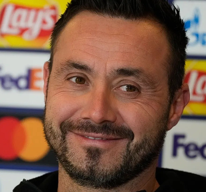 德泽尔比亮相热刺：参观球场，首秀将至