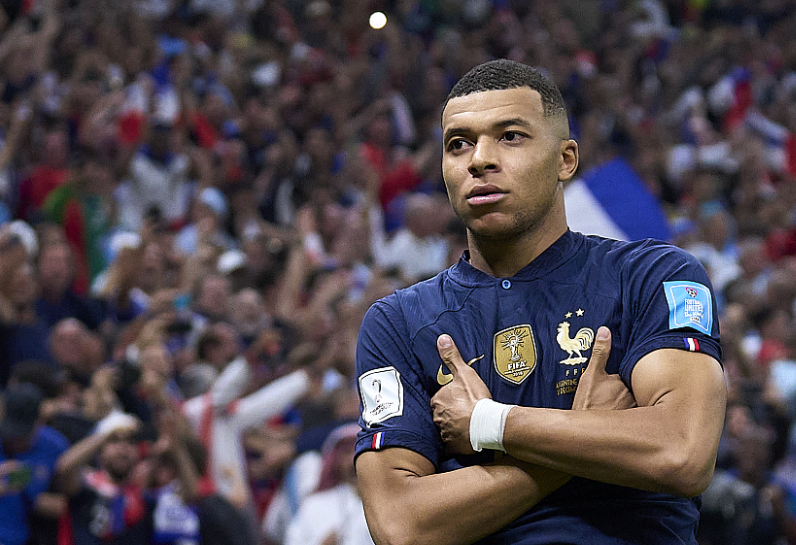 皇马战平赫罗纳，VAR判罚引争议与后续影响探讨